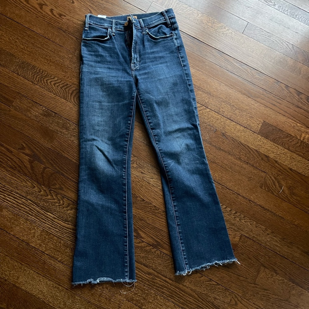 MOTHER The Hustler Ankle Fray denim in the color Teaming Up. Size 27.